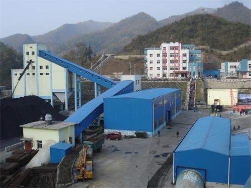 鹤岗市蔬园一煤矿长期合作风暴气动架柱式钻机